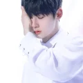 hwang minhyun<3